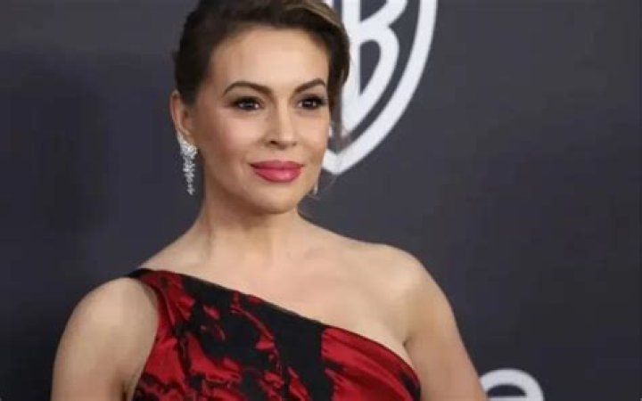 Alyssa Milano Net Worth | Celebrity Net Worth