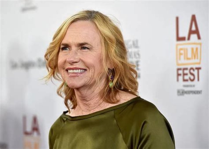 Amy Madigan Net Worth | Celebrity Net Worth