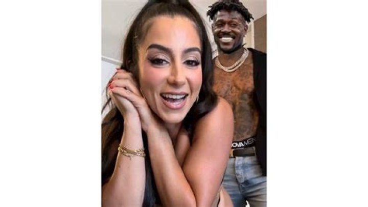 Antonio Brown's Phone May Have Stopped Him From Getting $30 Million