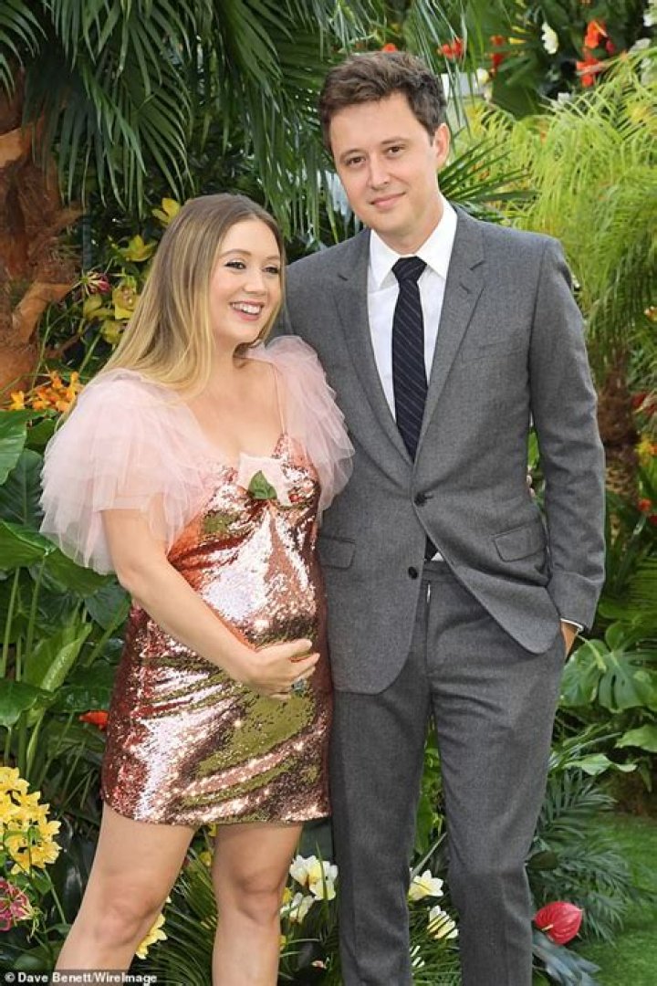 Billie Lourd Welcomes Son, Undertakes Massive Home Renovation Of Carrie Fisher And Debbie Reynolds' Houses