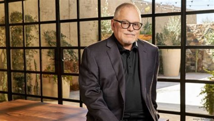 Billionaire GoDaddy Founder Bob Parsons Spent $133 Million On A Mall In Phoenix