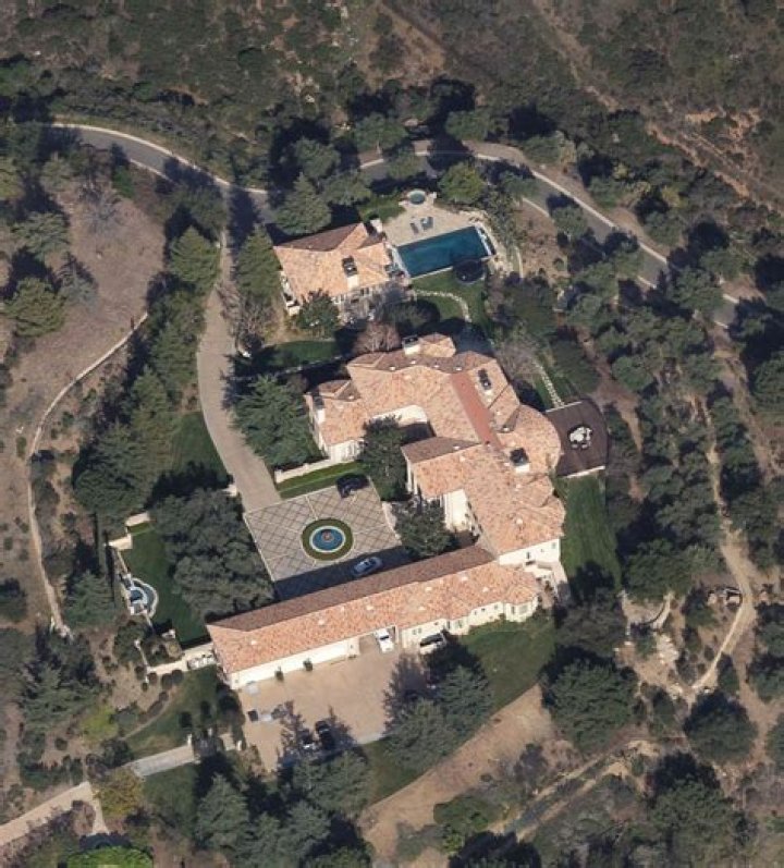 Britney Spears Buys Stunning Thousand Oaks Estate For $7.4 Million