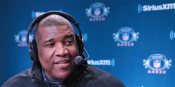Curt Menefee Net Worth | Celebrity Net Worth