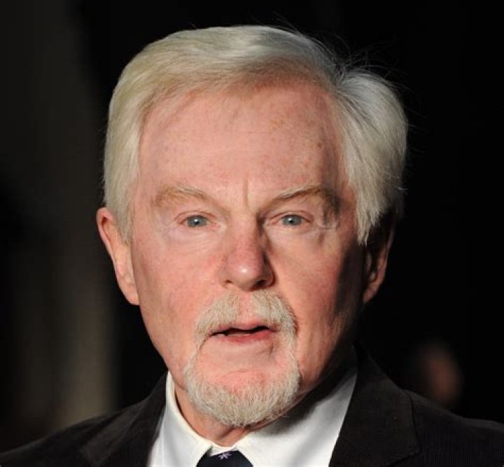Derek Jacobi Net Worth | Celebrity Net Worth