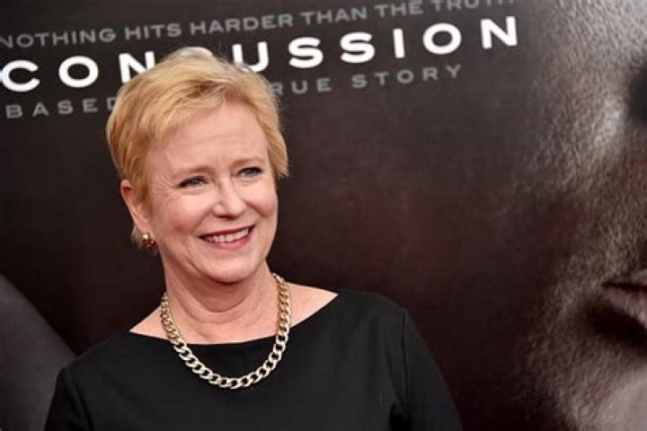 Eve Plumb Net Worth | Celebrity Net Worth
