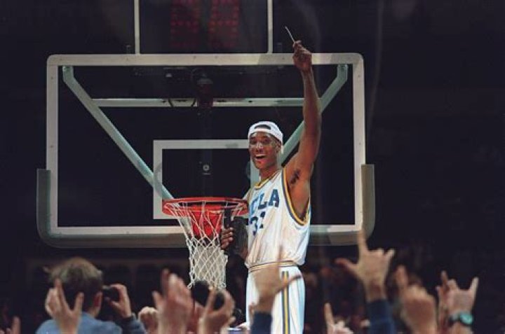 Former College Athletes To See About $1600 Each From $60 Million EA Sports Settlement