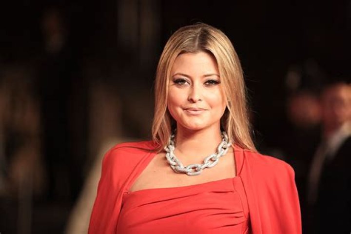 Holly Valance Net Worth | Celebrity Net Worth