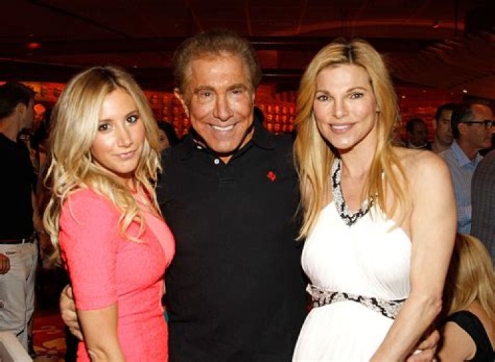 How Steve Wynn turned a $45K Investment In The Frontier Hotel into A $3 billion Casino Empire