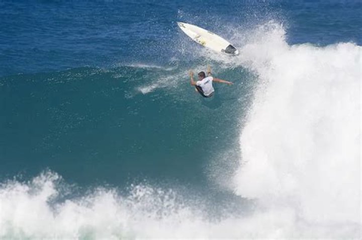 How Surfing Retailer SurfStitch Lost $500 Million In Just Months