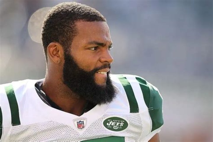 In 2005, NFL Player Braylon Edwards Made A Very Generous Promise To Cleveland High School Students... And They Took Him Up On It