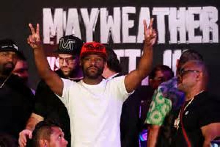 Is Floyd Mayweather Coming Out Of Retirement To Fight Conor McGregor?