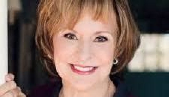 Jacquelyn Mitchard Net Worth | Celebrity Net Worth