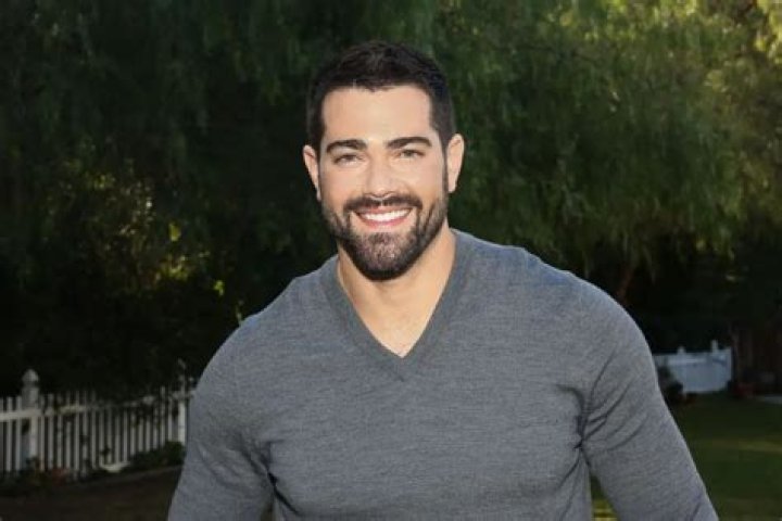 Jesse Metcalfe Net Worth | Celebrity Net Worth