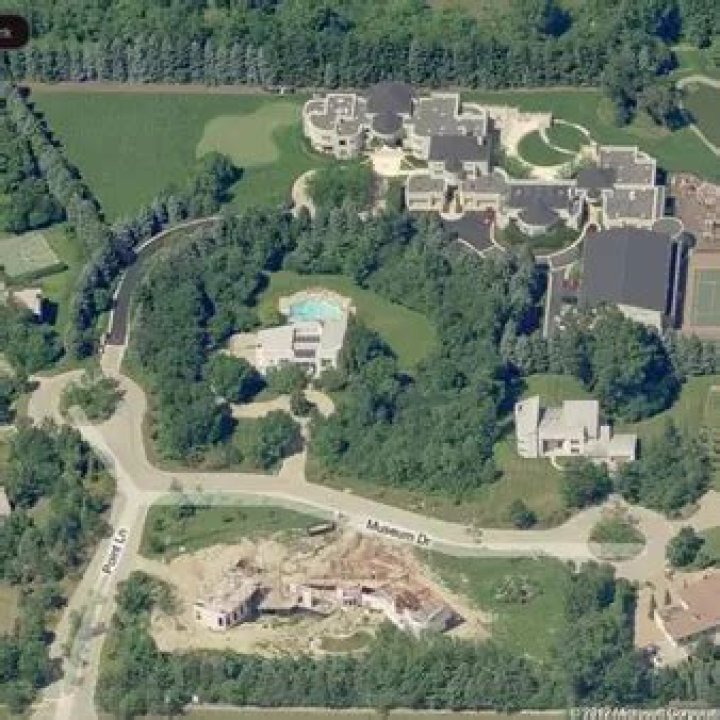 Live Like Mike! Michael Jordan Cuts Chicago Mansion Price In Half!!
