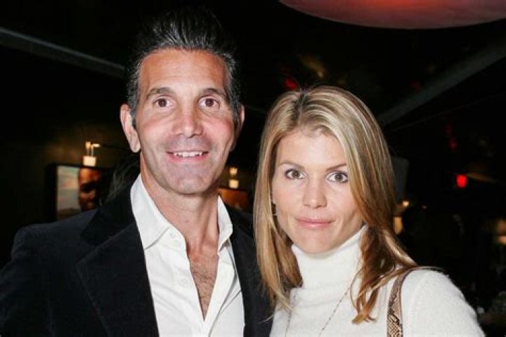 Lori Loughlin And Mossimo Giannulli Find A Buyer For Their Bel-Air Mansion, At $18.75 Million