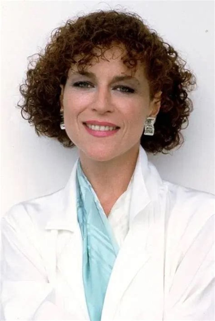 Margaret Whitton Net Worth | Celebrity Net Worth