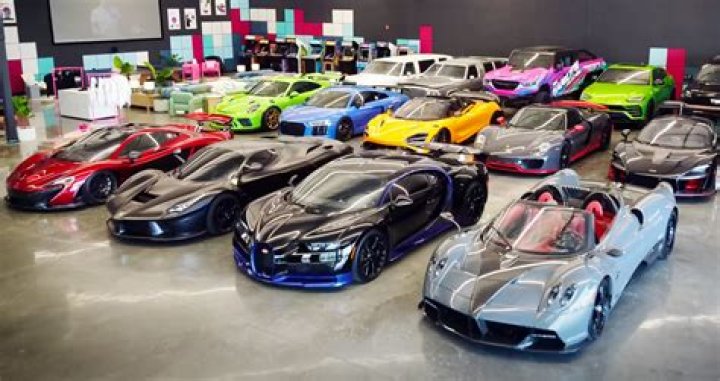 Meet Amber Heard: A Hot Chick With A Cool Car Collection