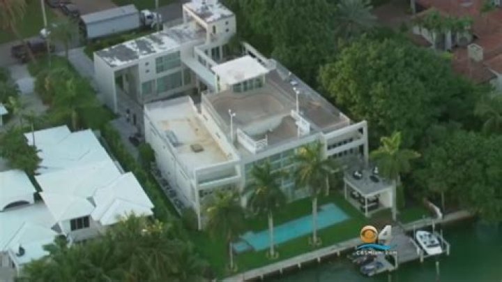 Miami Police Raid Lil Wayne's Miami Mansion... $30 Million Art Collection Up For Grabs To Satisfy Private Jet Lawsuit