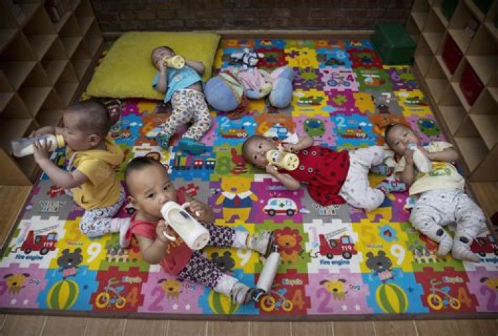 Millionaire Chinese Woman Spends Her Entire Fortune Adopting 75 Orphans