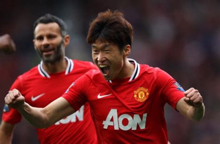 Park Ji Sung Net Worth
