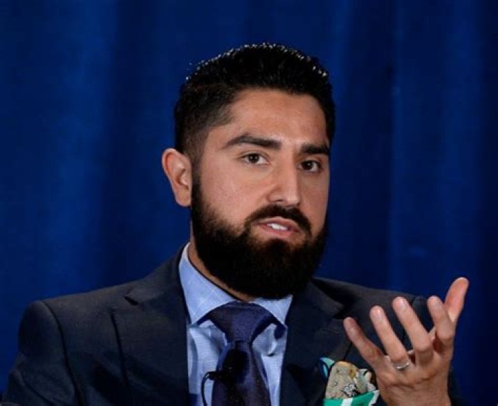 Roh Habibi Net Worth | Celebrity Net Worth