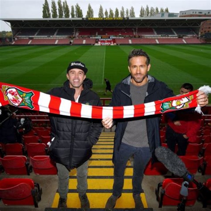 Ryan Reynolds And Rob McElhenney Just Bought A Soccer Team For Virtually No Money