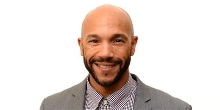 Stephen Bishop Net Worth | Celebrity Net Worth