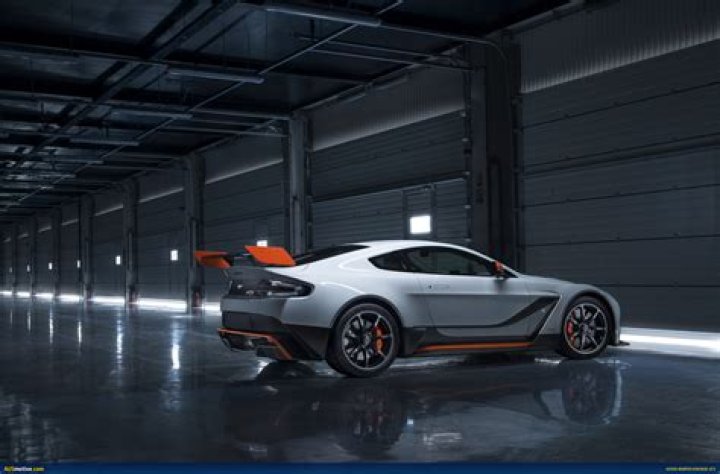 The Extremely Limited And Extremely Expensive 2016 Aston Martin Vantage GT3 Special Edition