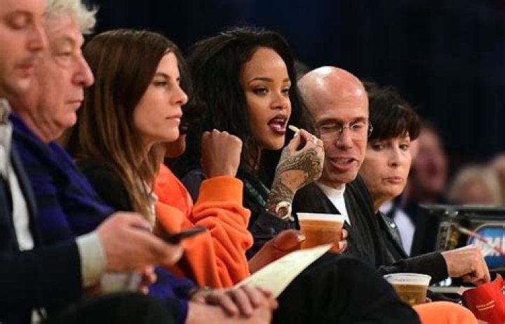 Who Owns Lakers Courtside Seats?